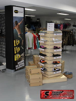 121