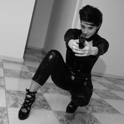 SHOOTING 26 01 2011 SPY GIRL